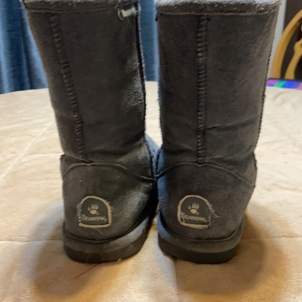 Bear Paw Short gray Leather Boots